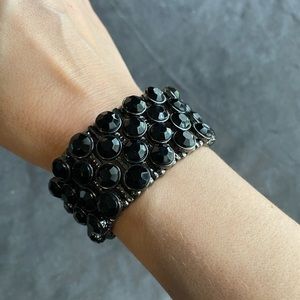 Black bead stretch bracelet